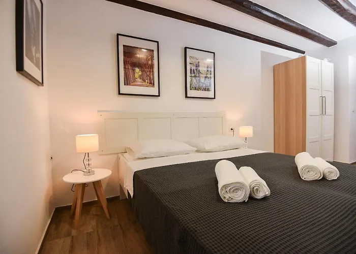 게스트하우스 Old Town 3*