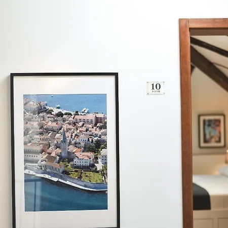 Old Town Pensionat 2*