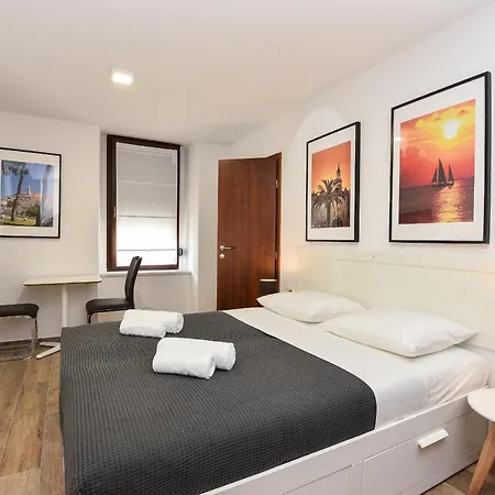 Old Town Gasthuis Pula